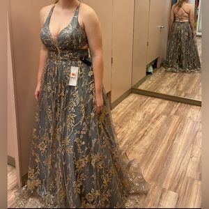 Prom dress, Fits sizes 10-12